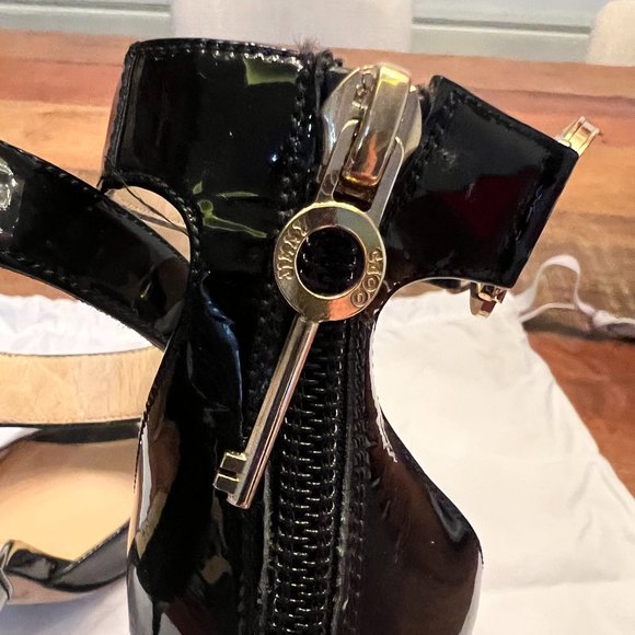 Great condition Jimmy Choo patent leather handcuff and key stiletto heel - Picture 5 of 6